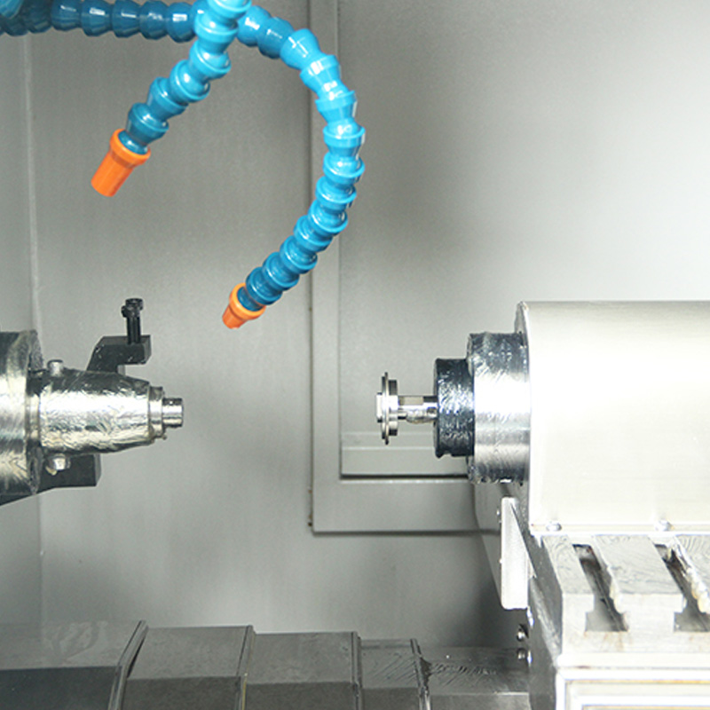 Het naaien cnc gebruik van de draaibankmachine bij automatische industrieel